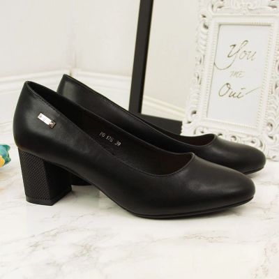 38. Sergio Leone W SK314A black decorative block heel pumps