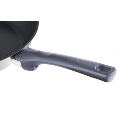 4. TEFAL Daily Cook frying pan 24 cm G73004