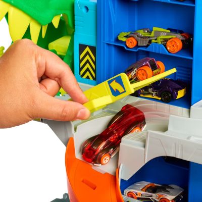 3. Hot Wheels City JHL98 toy car