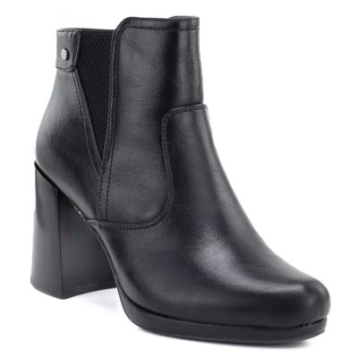 6. Women's ankle boots with a block heel and platform, insulated, black, M.Daszyński AF125B-1