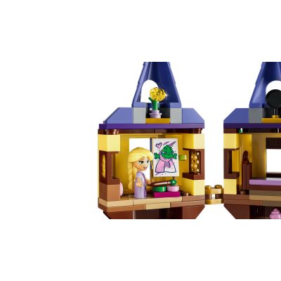 10. LEGO Disney 43294 - Rapunzel's Little Tower