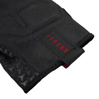 3. JORDAN TRAINING GLOVES