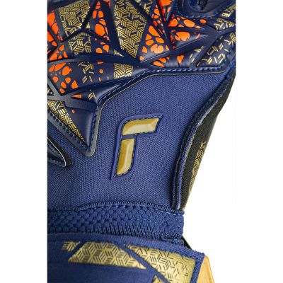 6. Reusch Attrakt Gold X Evolution Gloves M 54 70 964 4411