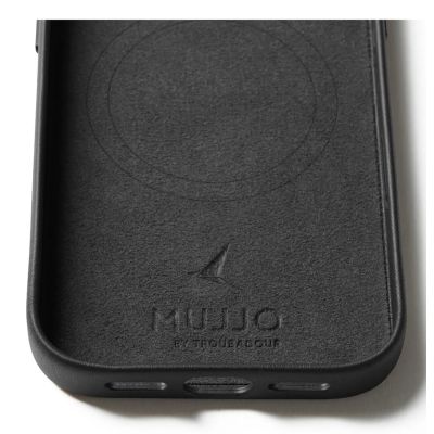 4. Mujjo Leather Case - leather case for iPhone 17 Pro, compatible with MagSafe (black)