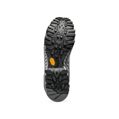 7. LASPORTIVA STREAM GTX BLACK/CARBON ZFHS127K00G00