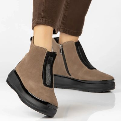 6. Women's beige platform ankle boots Filippo DBT8264