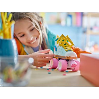 9. LEGO Creator 31148 Retro Roller Skate