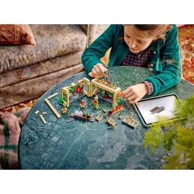 9. LEGO Harry Potter 76445 Hogwarts Castle: Herbology Class