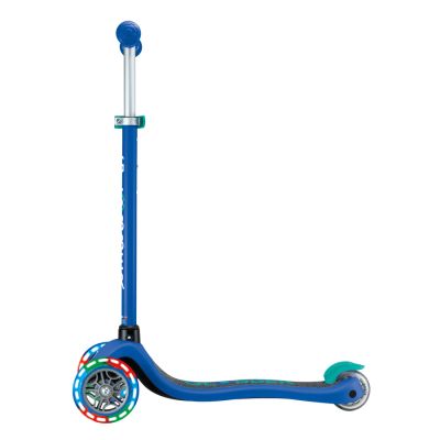 7. PRIMO LIGHTS three-wheeled scooter (423-600-4)