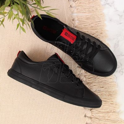 5. Low-top sneakers with eco leather Big Star W DD274687 black