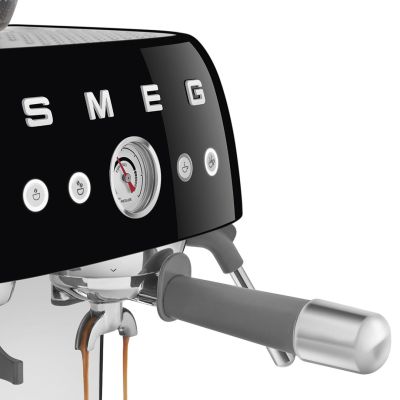 2. Smeg EGF03BLEU coffee machine Manual espresso machine 2.4 l