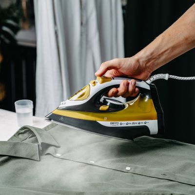 13. Adler CR 5029 steam iron (2400W; yellow)