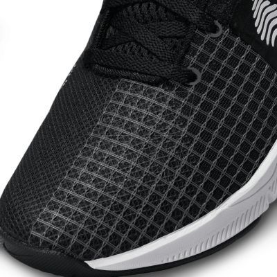 7. Nike Metcon 8 W DO9327-001 shoes