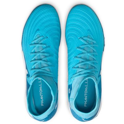 10. Nike Phantom Luna II Academy TF M FJ2566-400 football boots