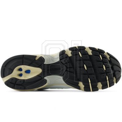 15. New Balance unisex MR530EC shoes