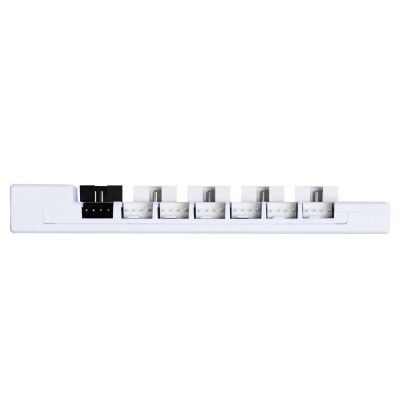 3. Lian Li EDGE HUB, 4x USB, 6x PWM - white