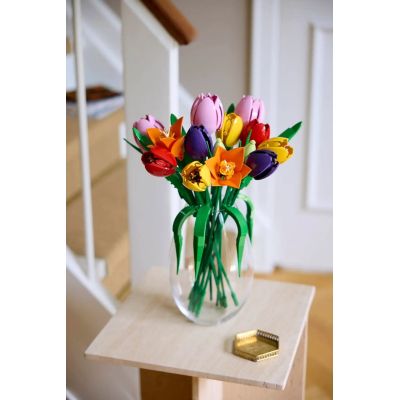 9. LEGO Botanical 11501 Tulip Bouquet