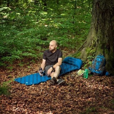 3. Nils Camp NC4006 camping mat with pump - 5 cm 15-05-019