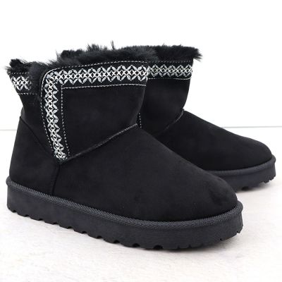 10. Women's black suede snow boots Potocki 06303
