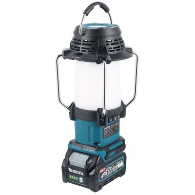 3. Makita Radio MR009GZ 12/14.4/18/40V XGT MR009GZ with lamp and flashlight
