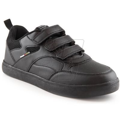 2. American Club W AM926 sports shoes, black