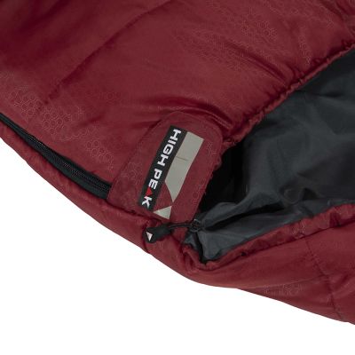 20. High Peak Redwood sleeping bag 3 L 23092