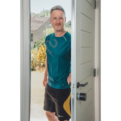 6. Yale Linus Smart Lock L2 Lite Black Smart Door Lock