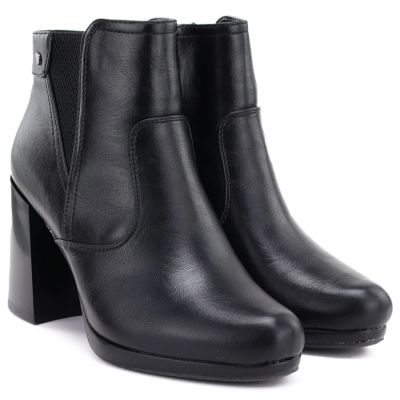 9. Women's ankle boots with a block heel and platform, insulated, black, M.Daszyński AF125B-1