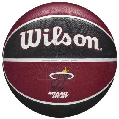 2. Wilson NBA Team Miami Heat Ball WTB1300XBMIA