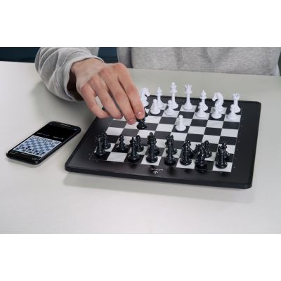 9. Millennium eONE International Desktop Chess Set