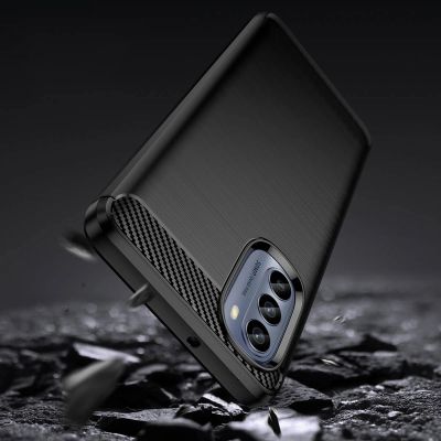 3. Carbon Case for Motorola Moto G62 5G flexible silicone carbon cover black