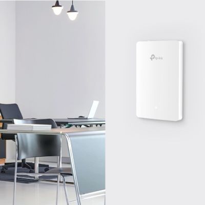 4. TP-Link Omada EAP615-WALL 1774 Mbit/s White PoE Support