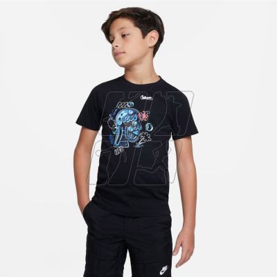 2. Nike Sportswear Jr DX9526-010 T-shirt