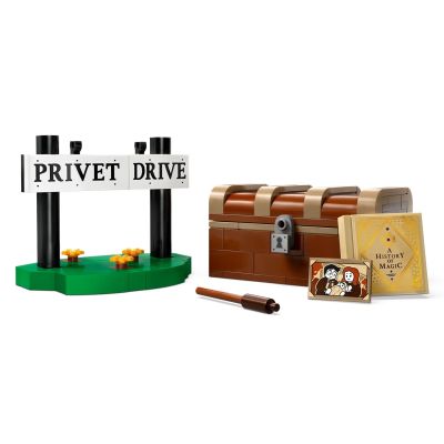 5. LEGO Harry Potter 76425 Hedwig Visits 4 Privet Drive
