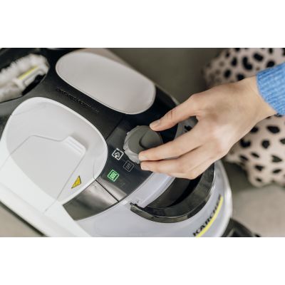 18. KARCHER SC 5 EasyFix Iron Plug Steam Cleaner - 1.512-660.0