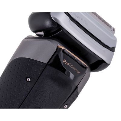 6. BRAUN Series 9 Pro+ 9565cc Electric Shaver