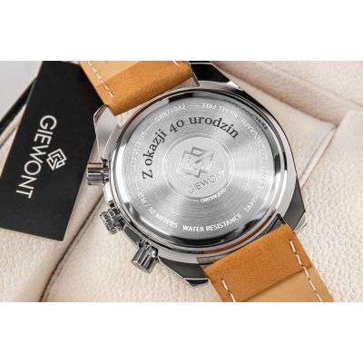 4. Engraving on a watch - Engraving