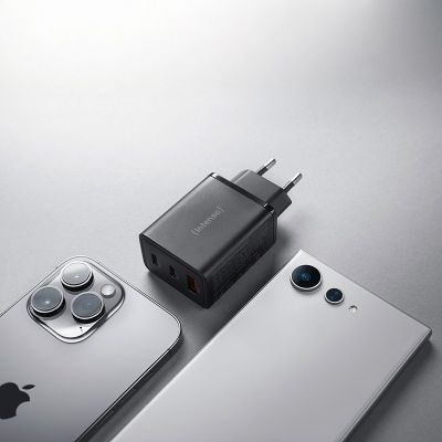 5. Intenso 7806510 Power Adapter/Inverter Internal 65 W Black