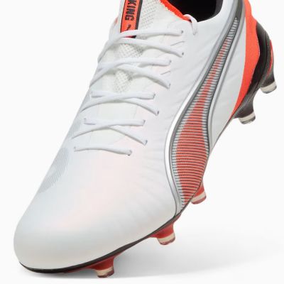4. Puma King Ultimate FG/AG 108821-01 shoes