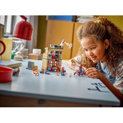 7. LEGO Marvel Super Heroes 76317 - Peter Parker's Apartment