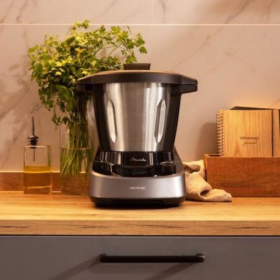 5. Cecotec 04341 Food Processor 1600 W 3.3 L Black, Stainless Steel Built-in Scales