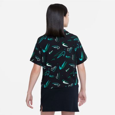 6. Nike Sportswear Jr. T-shirt DV0568 010