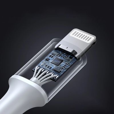 5. Ugreen US304 70523 USB-C / Lightning MFi cable 1m - silver