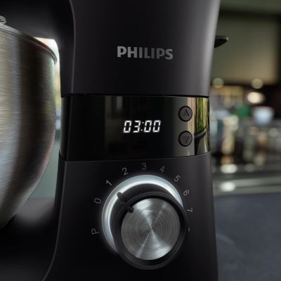 23. Philips Series 7000 HR7962 Food Processor