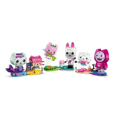 16. LEGO GABBY'S DOLLHOUSE 11215 Gabby's Buildable Cat Friends
