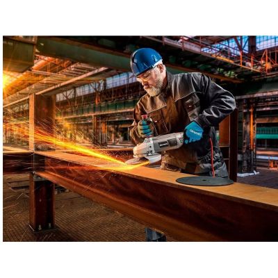 3. 2350W angle grinder, disc 230 x 22.2 mm, speed 6500 min?1