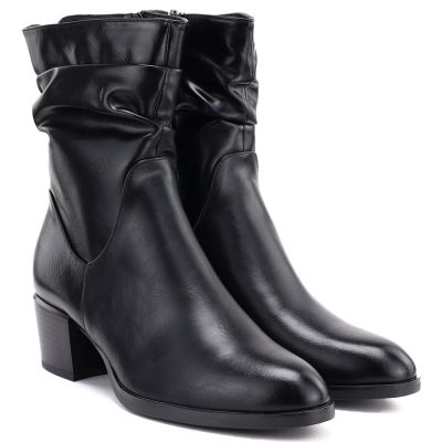 9. Women's high-heeled ankle boots with a gathered upper, black Vinceza 58682