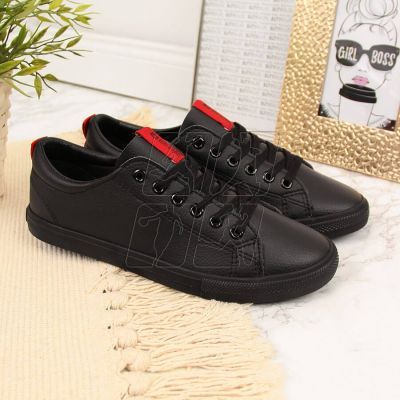 4. Low-top sneakers with eco leather Big Star W DD274687 black