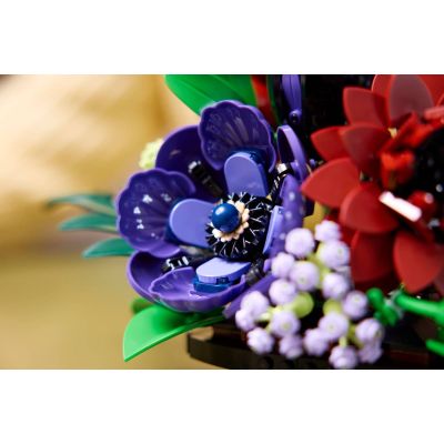 9. LEGO Botanical Collection 11513 - Dark Flower Arrangement