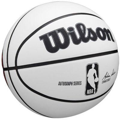 4. WILSON NBA AUTOGRAPH BASKETBALL R.3